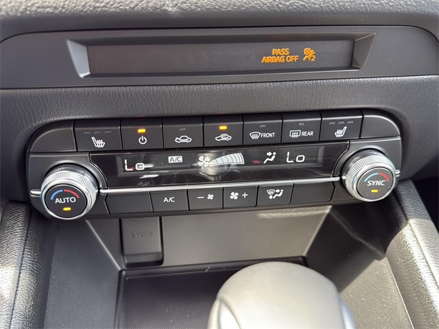 Vehicle image 32 of 36