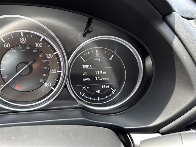 Vehicle image 21 of 36