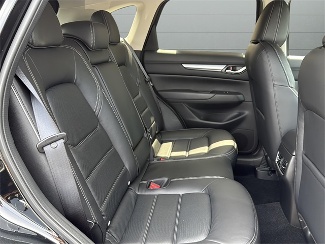 Vehicle image 11 of 36