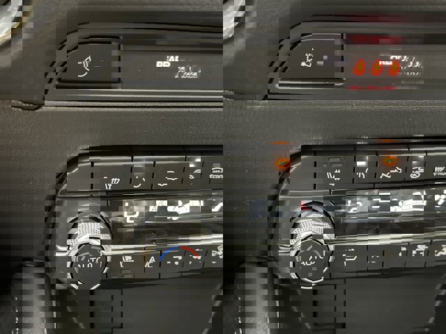 Vehicle image 26 of 41