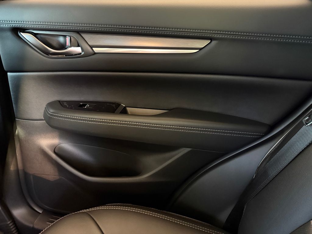 2025 Mazda CX-5 2.5 S Premium Plus Package Image 17 of 29