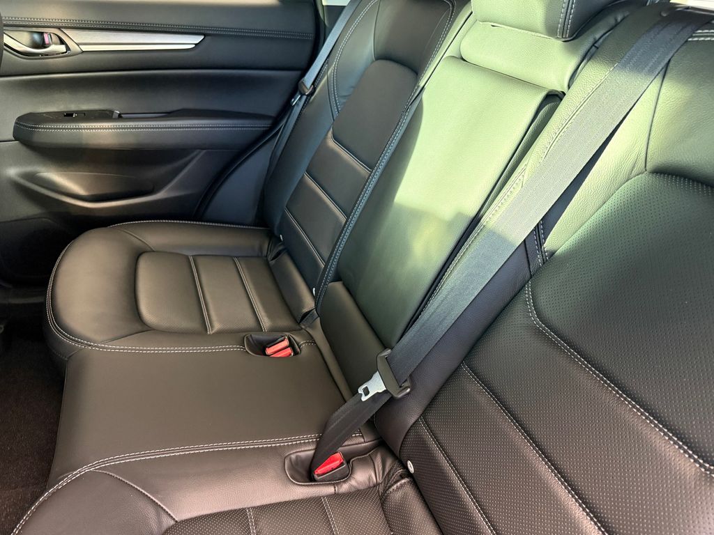 2025 Mazda CX-5 2.5 S Premium Plus Package Image 10 of 29
