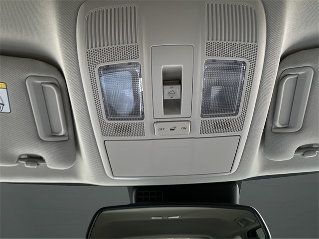 Vehicle image 35 of 37