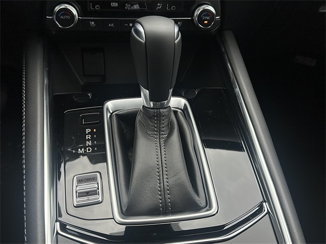 Vehicle image 28 of 37