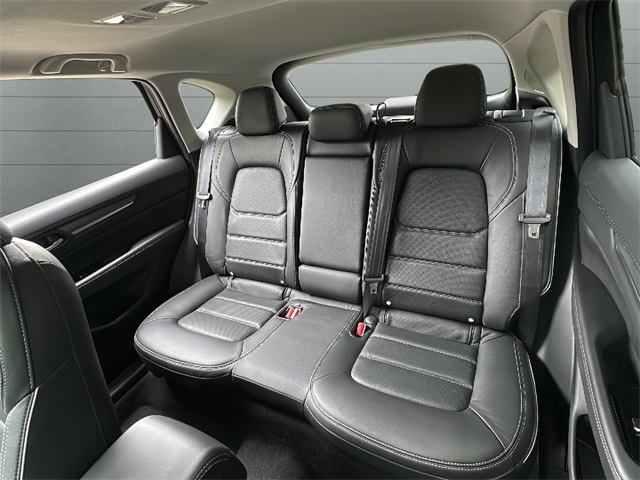 Vehicle image 14 of 37