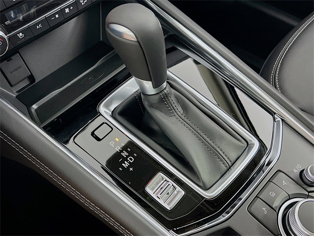 Vehicle image 16 of 35