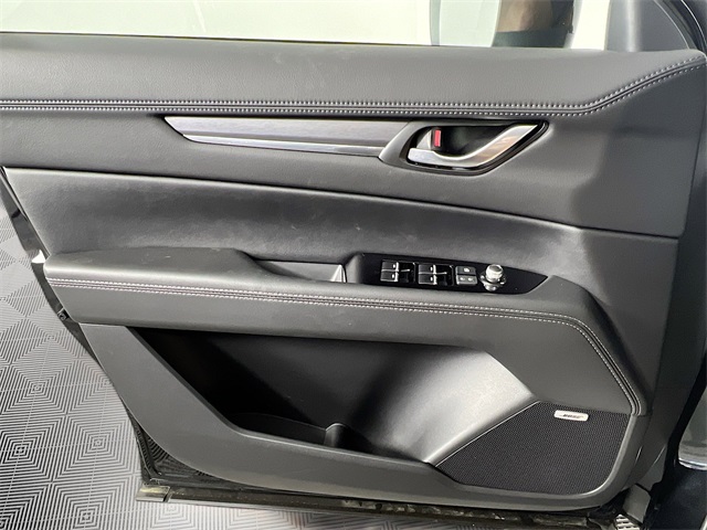 Vehicle image 24 of 35