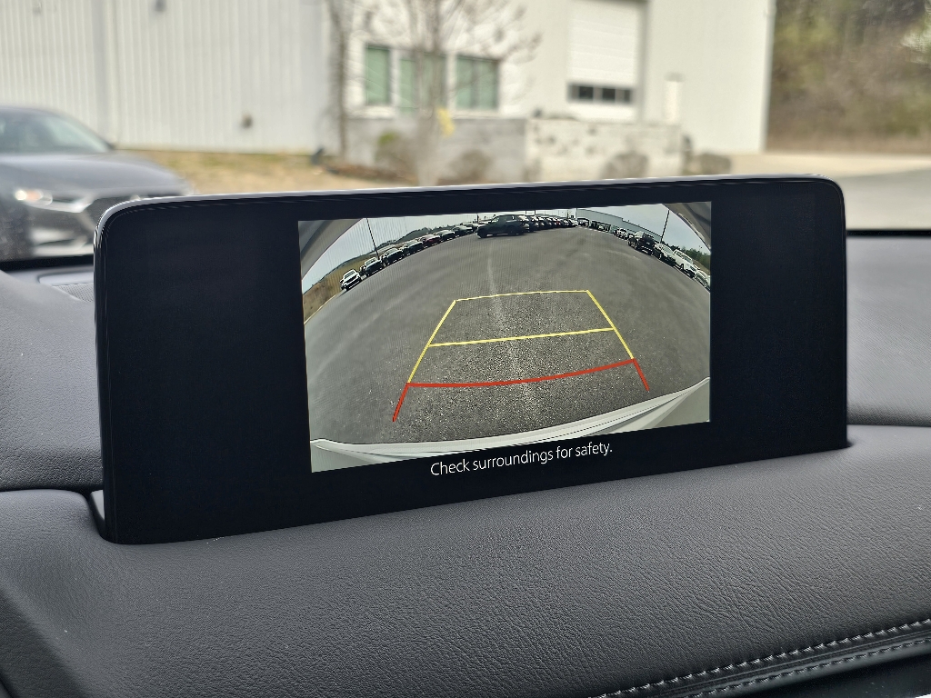 Vehicle image 11 of 14