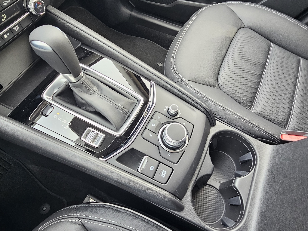 Vehicle image 13 of 14