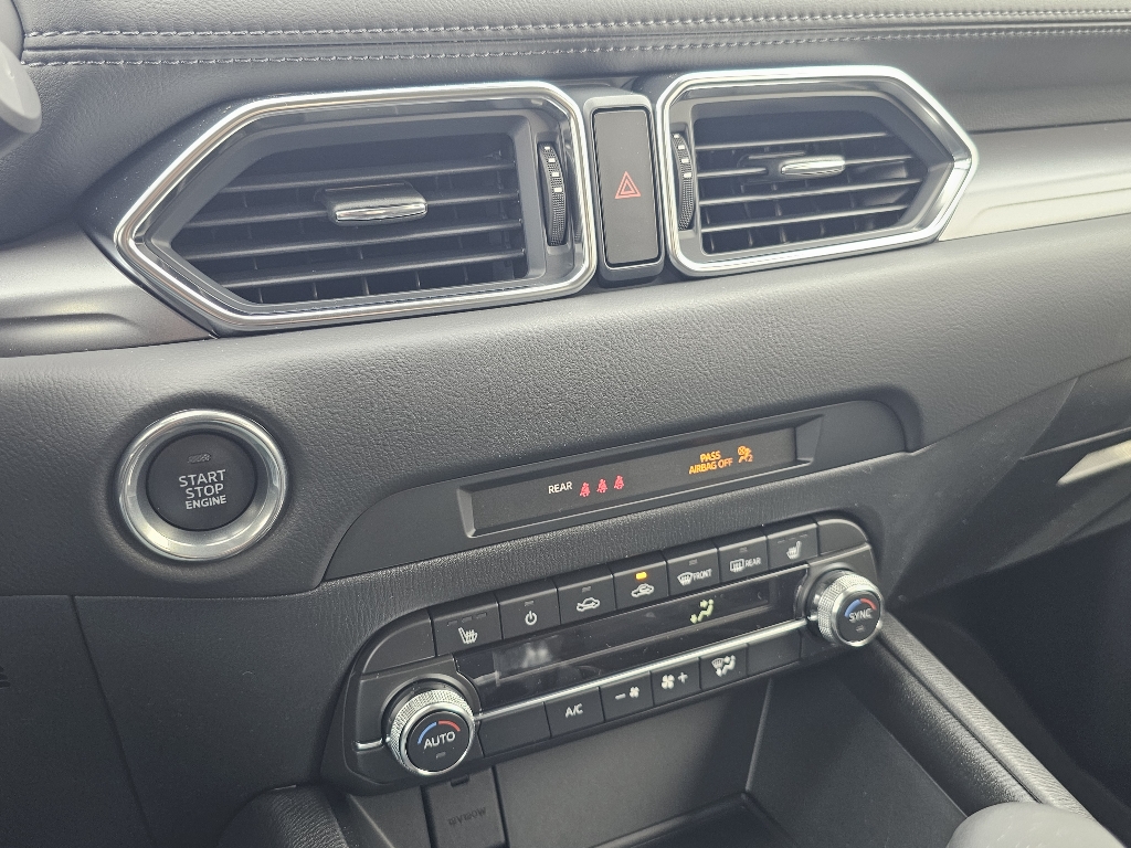 Vehicle image 12 of 14