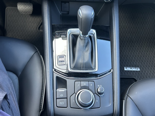 Vehicle image 15 of 23