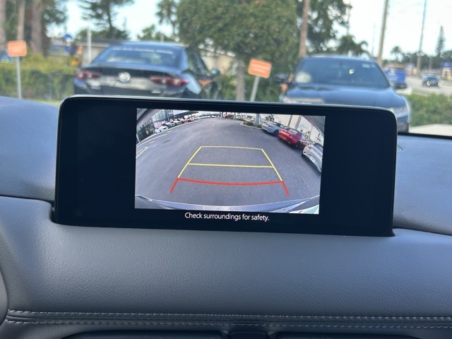 Vehicle image 20 of 23