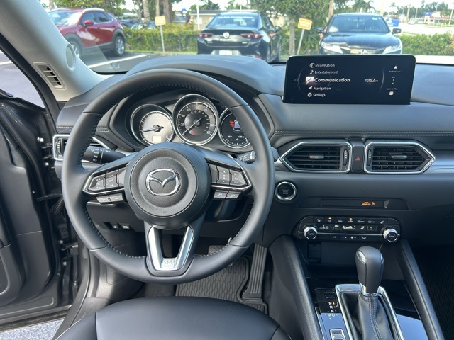 Vehicle image 10 of 23