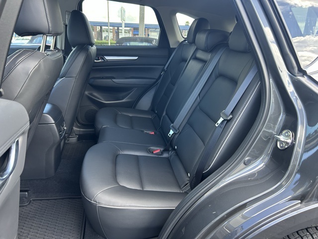 Vehicle image 9 of 23