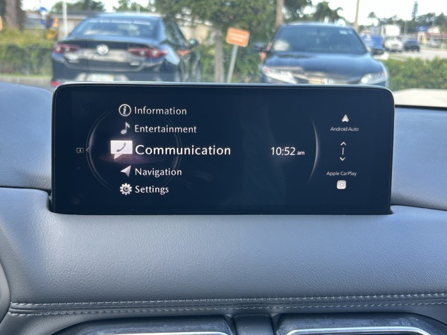 Vehicle image 13 of 23