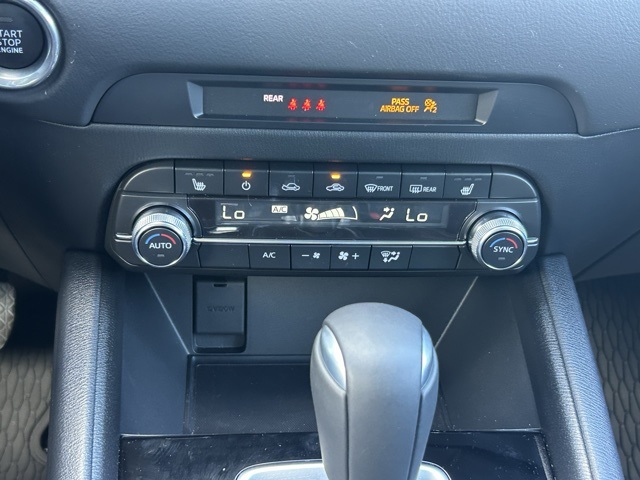 Vehicle image 16 of 23