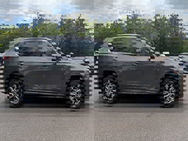 Vehicle image 4 of 25