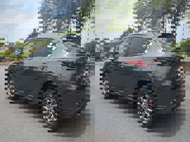 Vehicle image 7 of 25