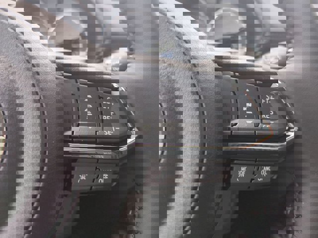 Vehicle image 22 of 25