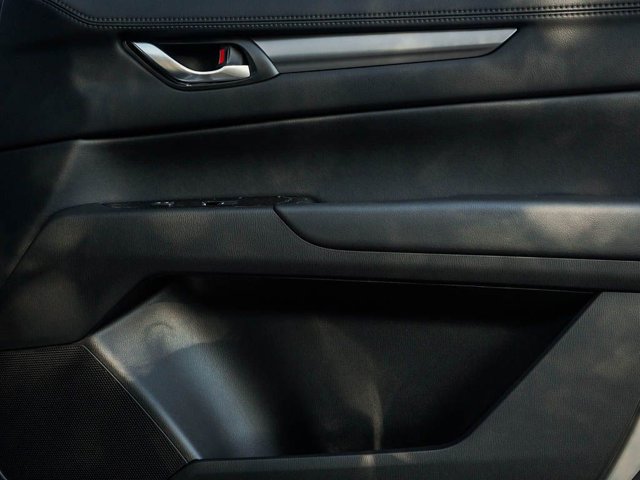 2025 Mazda CX-5 2.5 S Select Package Image 21 of 25