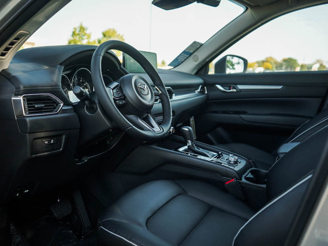 2025 Mazda CX-5 2.5 S Select Package Image 15 of 25
