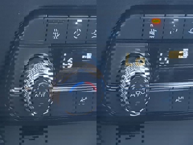 Vehicle image 20 of 26