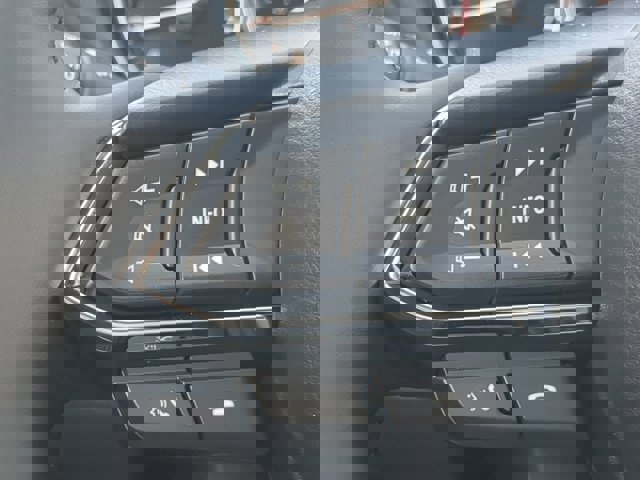 Vehicle image 22 of 26