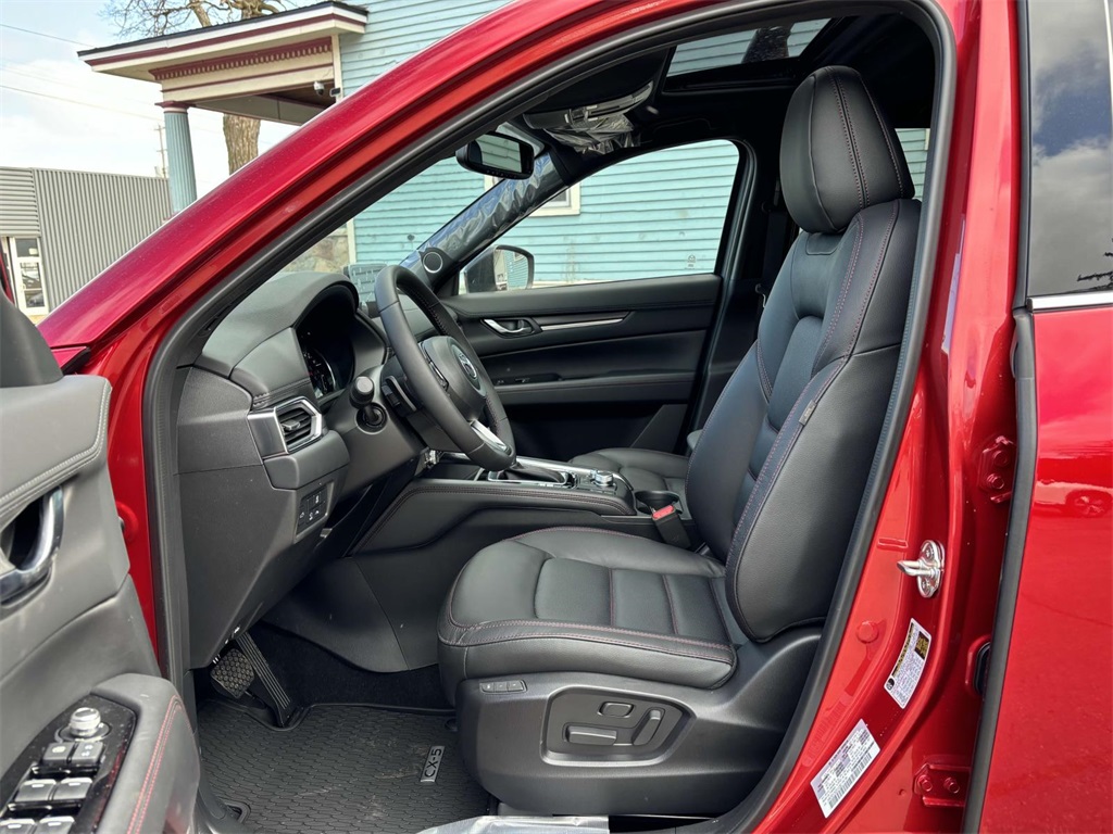 Vehicle image 8 of 36