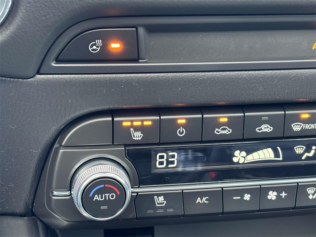 Vehicle image 22 of 36