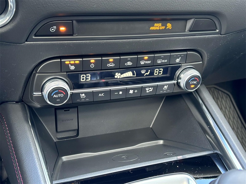 Vehicle image 23 of 36