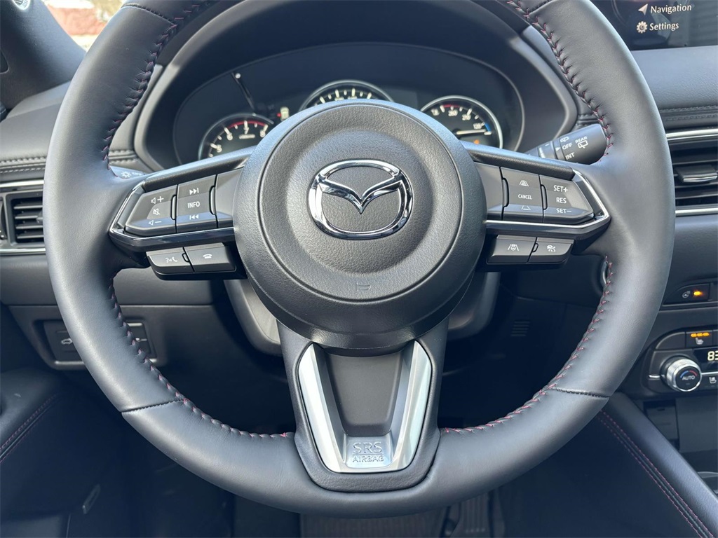 Vehicle image 31 of 36