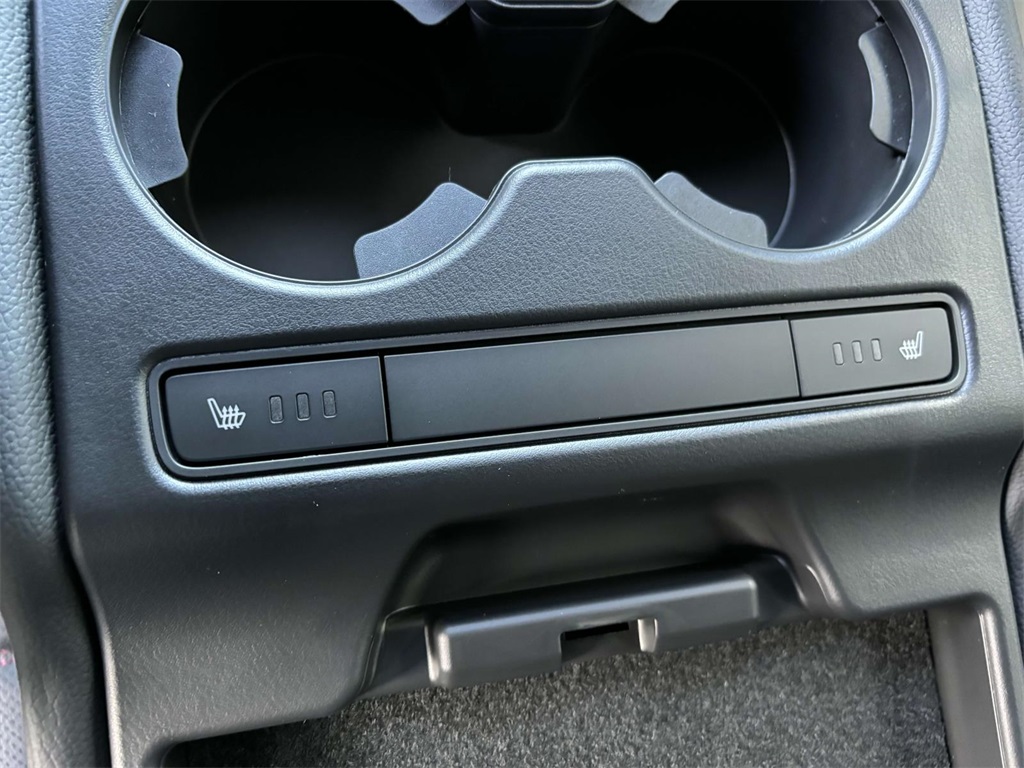 Vehicle image 29 of 36