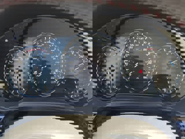 Vehicle image 26 of 28