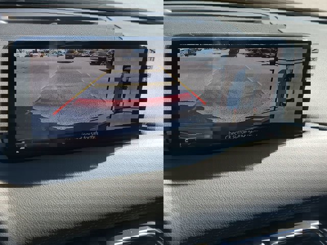 Vehicle image 19 of 28