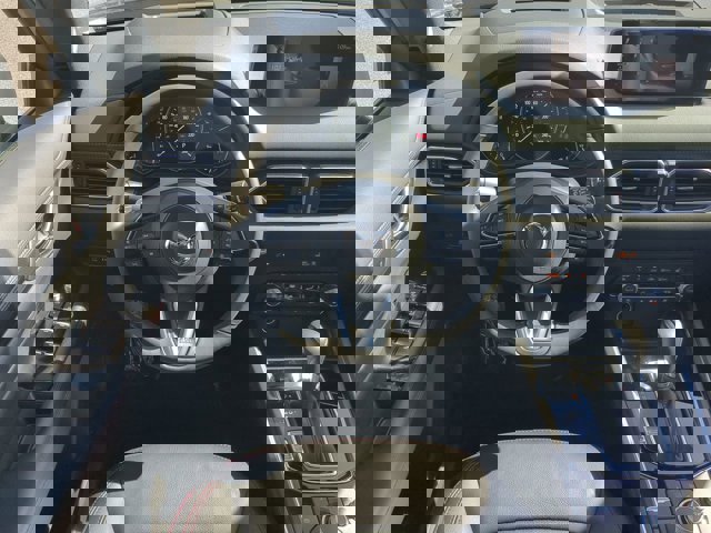 Vehicle image 14 of 28
