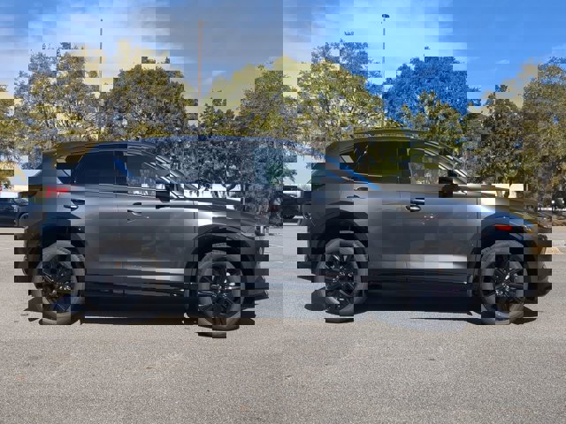 Vehicle image 4 of 28