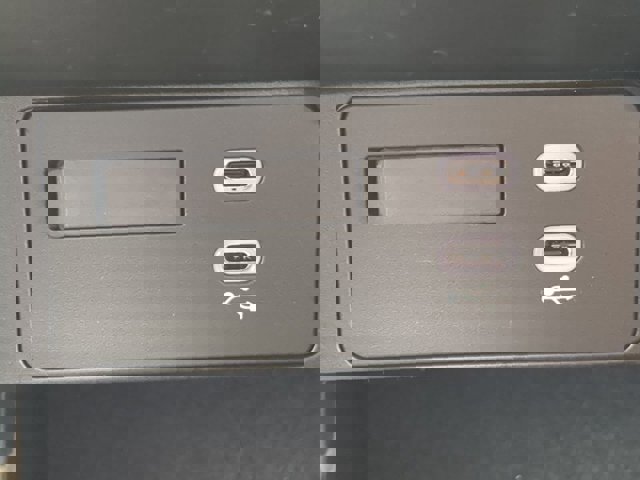 Vehicle image 21 of 28