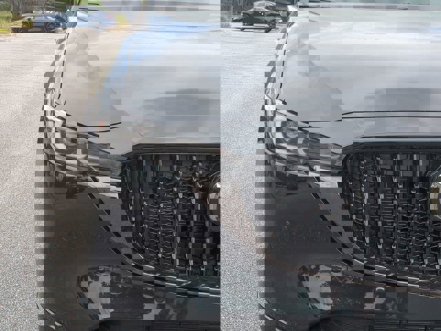 Vehicle image 9 of 23