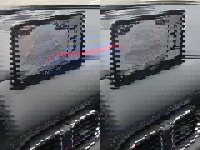 Vehicle image 16 of 23