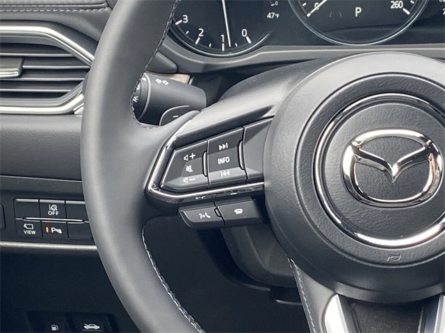 Vehicle image 16 of 29