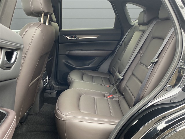 Vehicle image 13 of 29