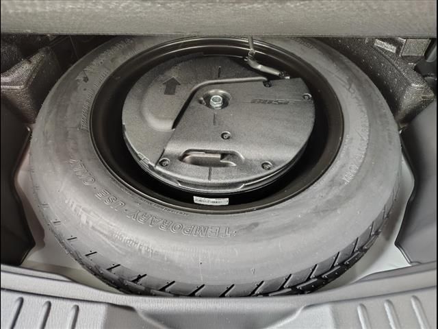 Vehicle image 41 of 42