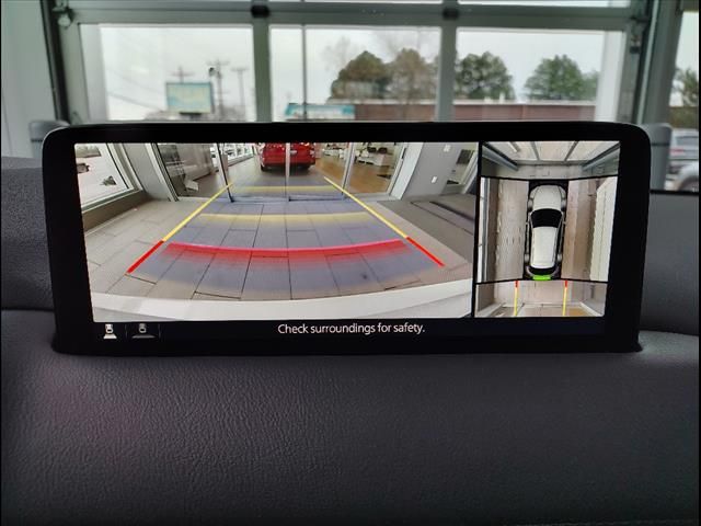 Vehicle image 23 of 42