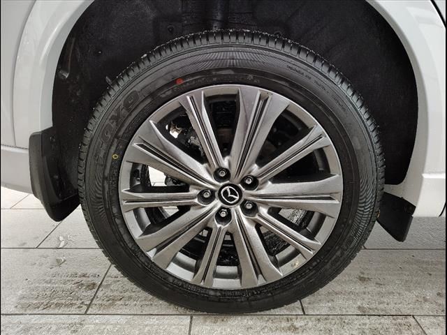 Vehicle image 9 of 42