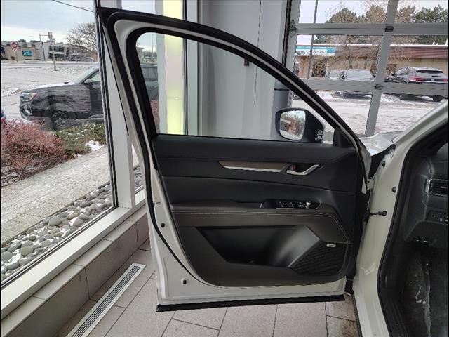 Vehicle image 20 of 42