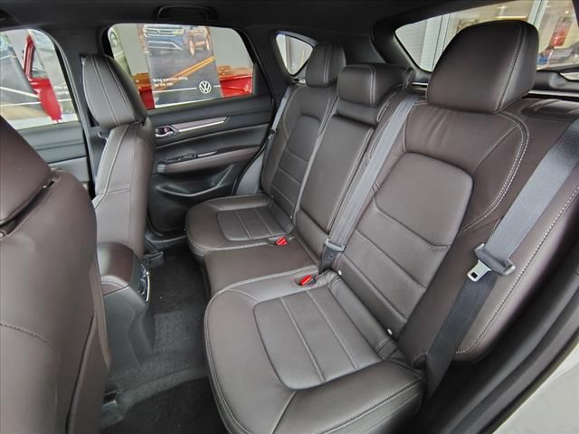 Vehicle image 14 of 42