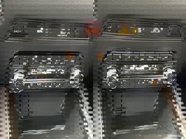 Vehicle image 27 of 40