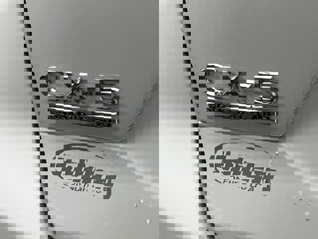 Vehicle image 41 of 42