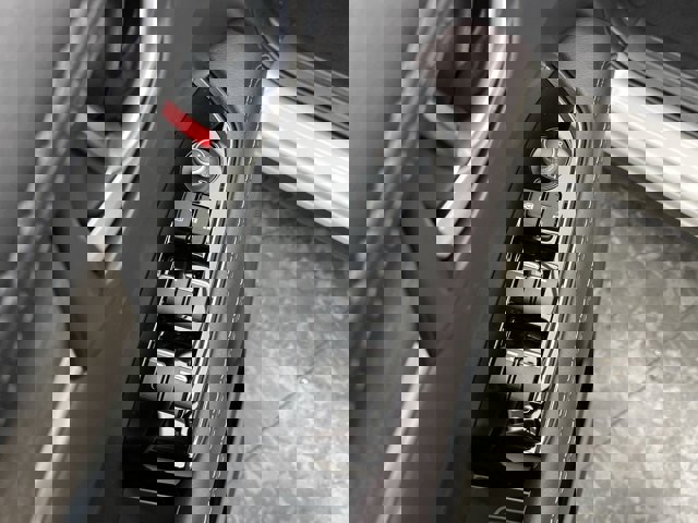 Vehicle image 16 of 42