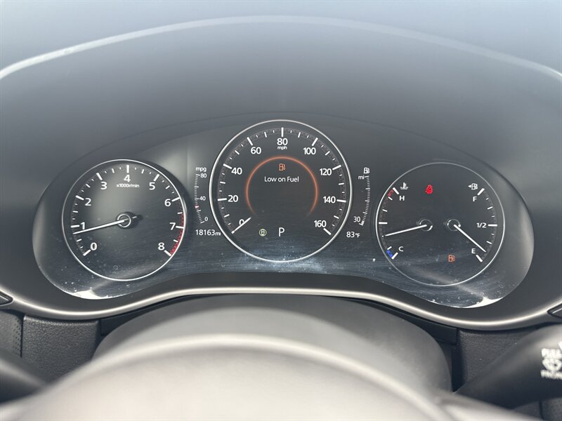 Vehicle image 23 of 42